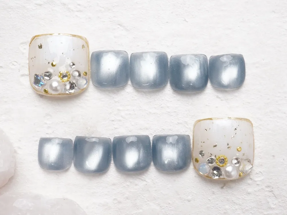 (308)キラキラストーン×水光マグネイル｜フットネイル