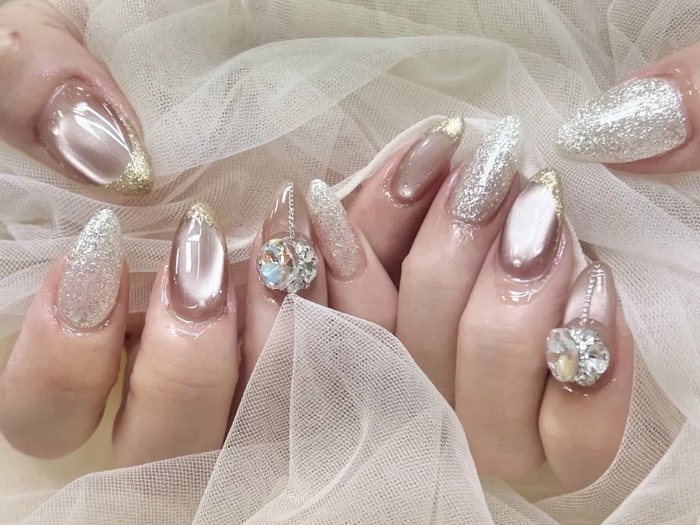 マグネット×ビジューネイル