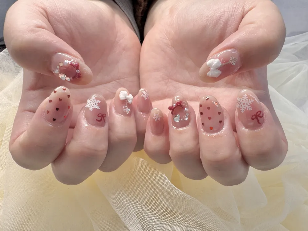 ドット×チークネイル