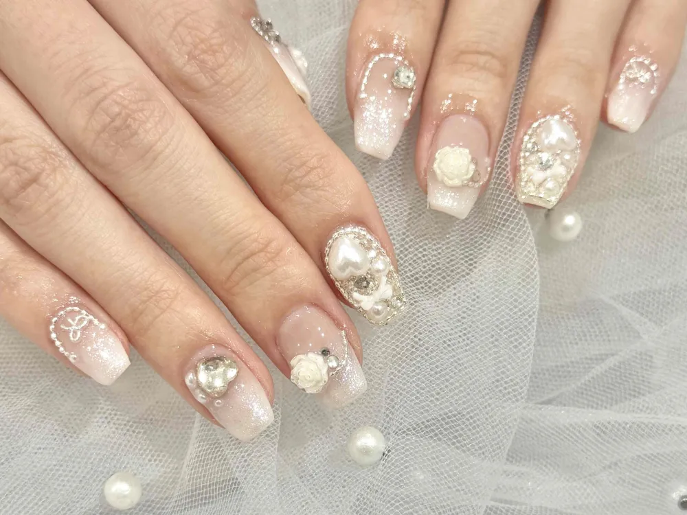 ブライダル×キラキラネイル