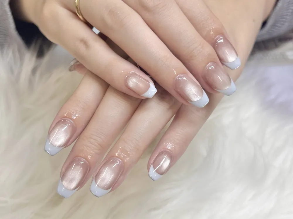 マグネット×フレンチネイル