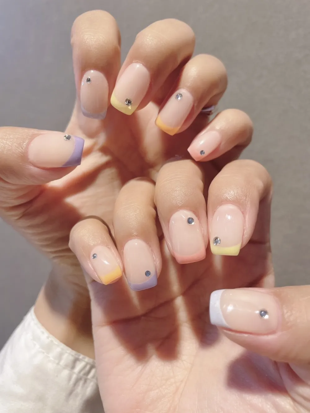 カラフルフレンチネイル