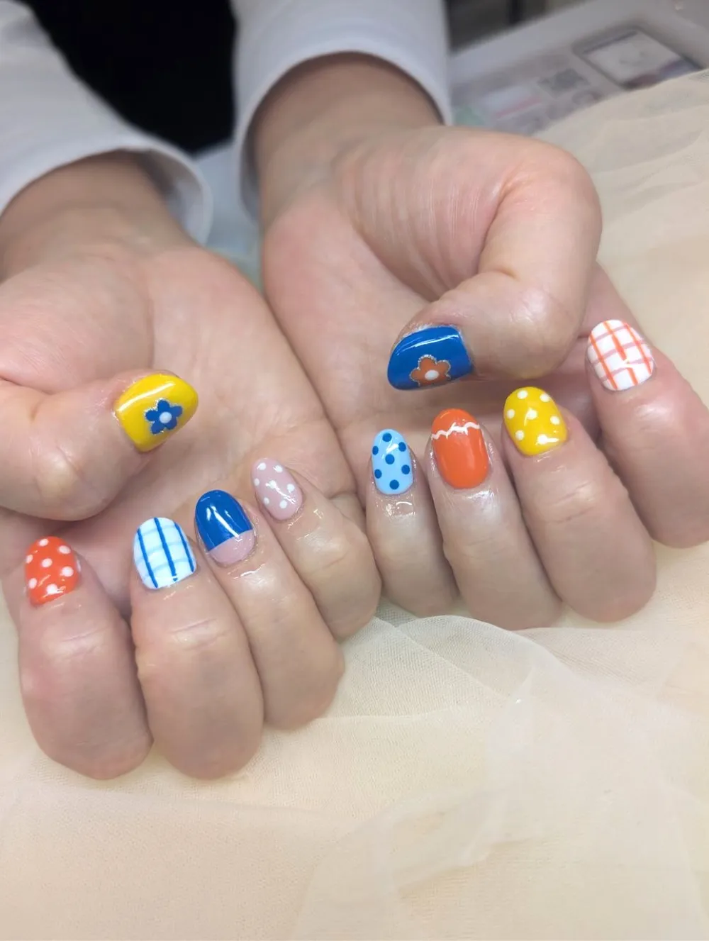 カラフルポップミックスネイル