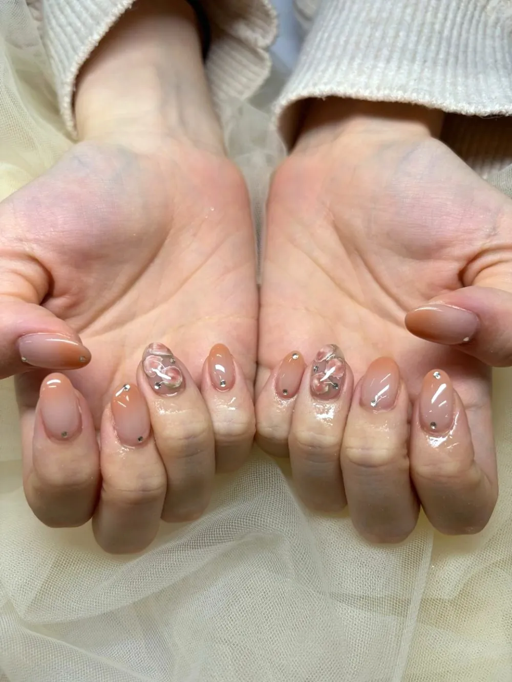 大理石マーブルビジューネイル