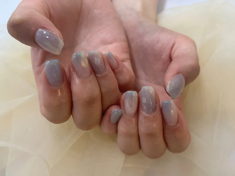 グレーオーロラ水滴ニュアンス