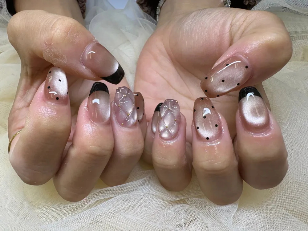 黒フレンチドット