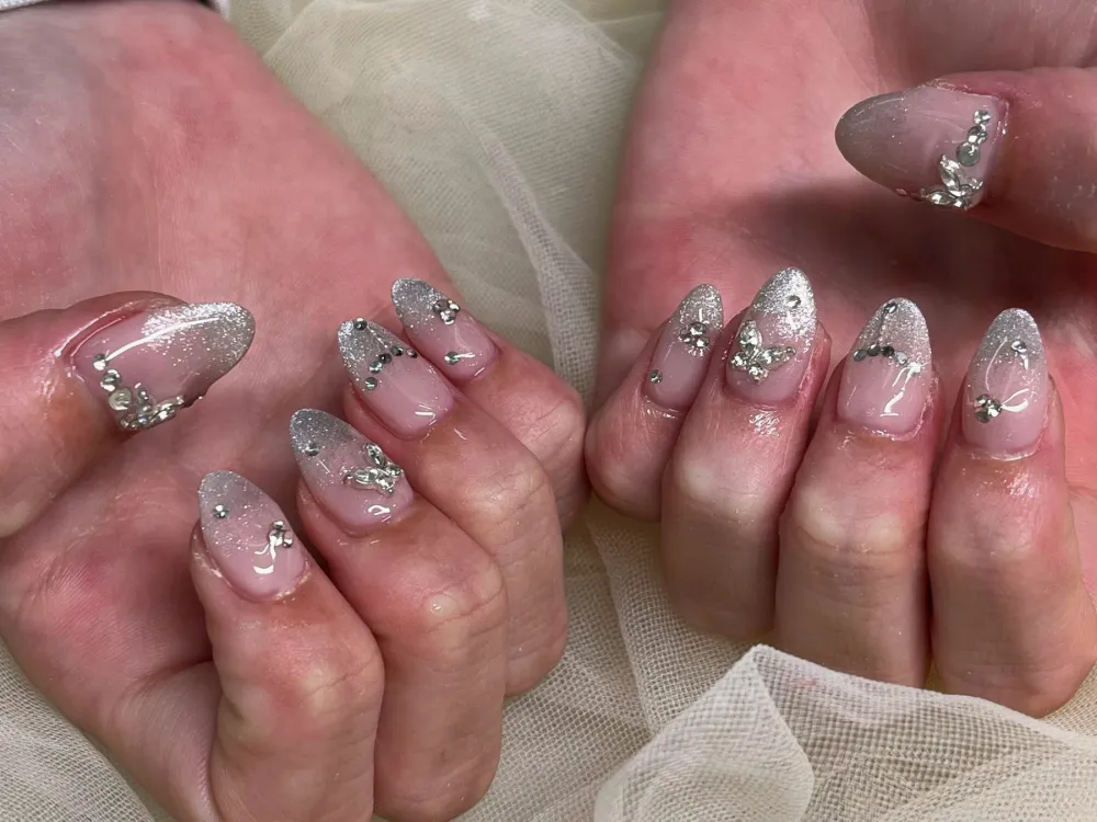 シルバーラメビジューフレンチ