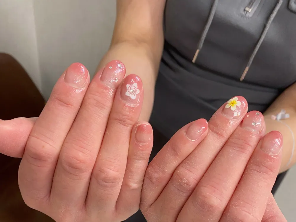 ピンクフラワーミックスネイル