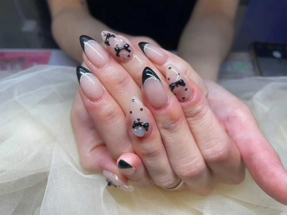 黒フレンチリボンハート