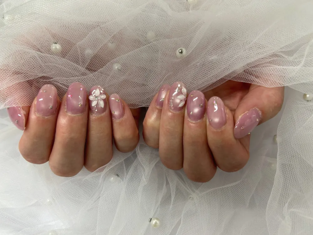 モーヴピンク花ストーンネイル